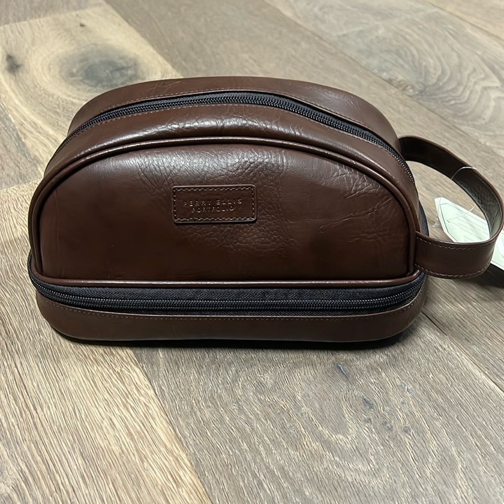 Perry Ellis Travel Kit Brown Faux leather